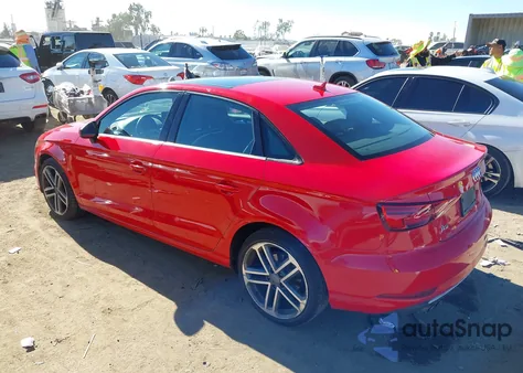 2018 Audi A3 2.0T Premium/2.0T Tech Premium z USA, uszkodzony, nr VIN WAUAUGFF9J1042981